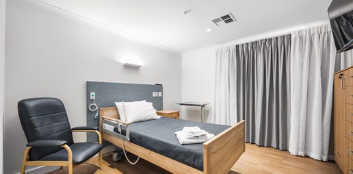 AMMON-20250627-Commercial-Hall_Prior-Wycombe_Grove-Room_Photos-0062.jpg