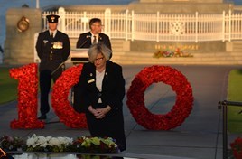Kings Park wreath laying honours nurses | A look back at Anzac Day 2015
