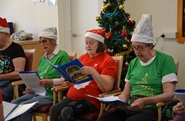 Leighton Choir Spreads Christmas Cheer